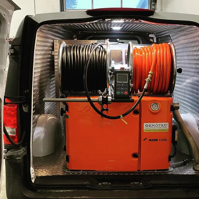 Hochdruck- und Saugmodul im Fahrzeug von P&N Kanaltechnik für die Spülung vor der Befahrung
